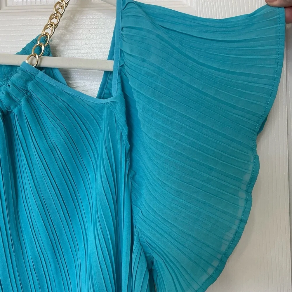 Pink & Lime Women’s Size 3X Cold Shoulder pleated Blue fabric with Gold chain - Picture 5 of 9